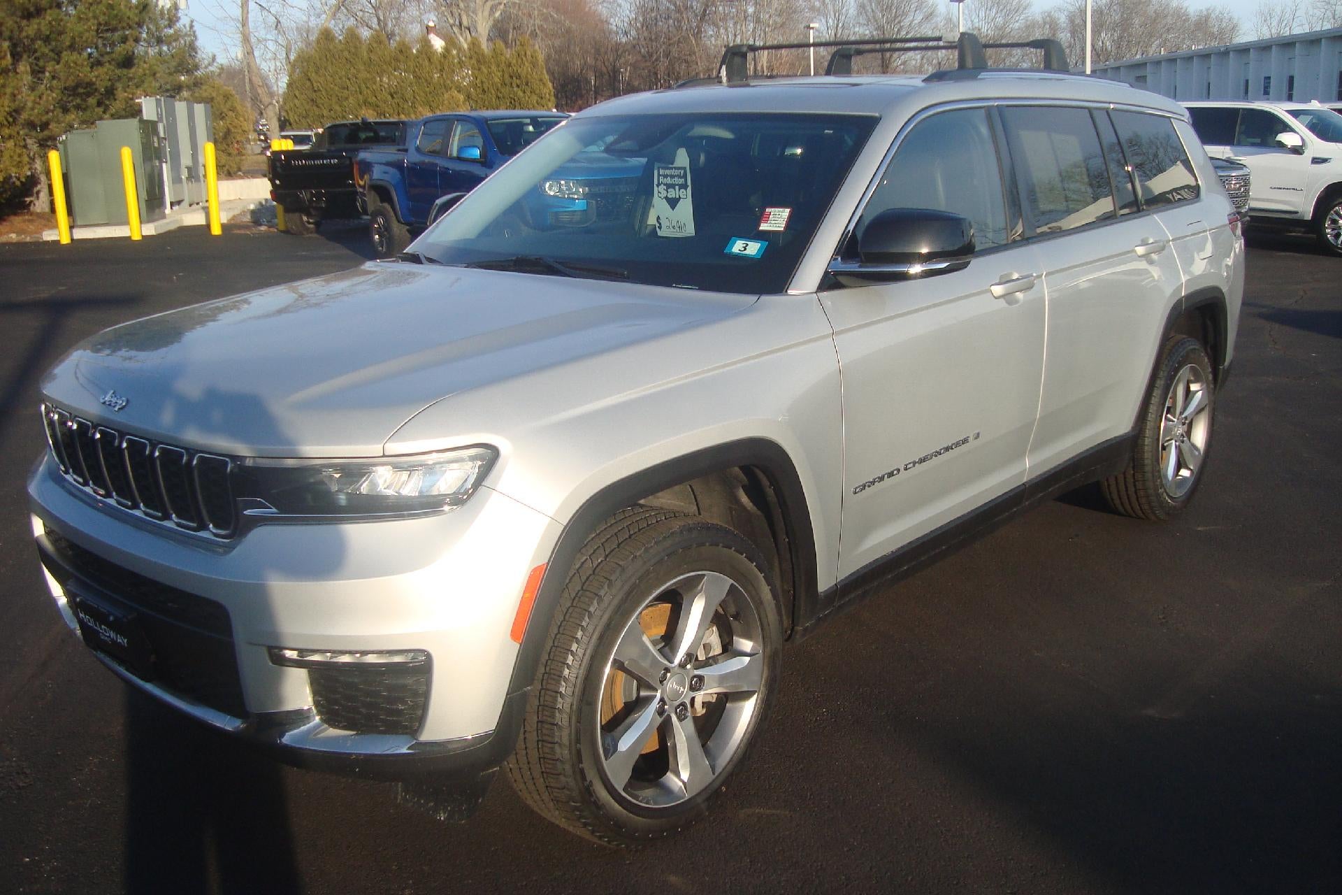 2021 Jeep Grand Cherokee L Limited in Silver — front three-quarter view