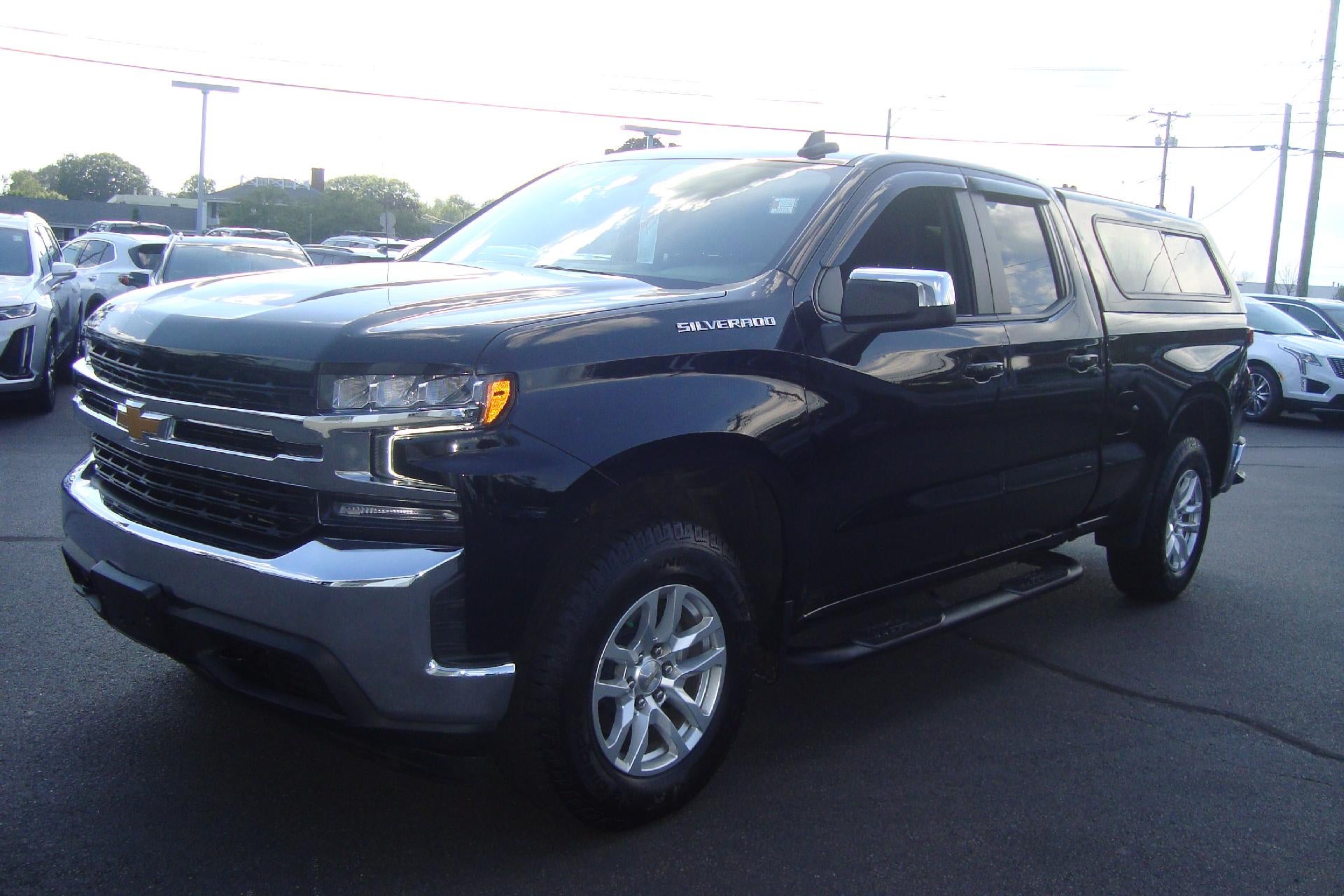 2021 Chevrolet Silverado 1500 LT in Black — front three-quarter view