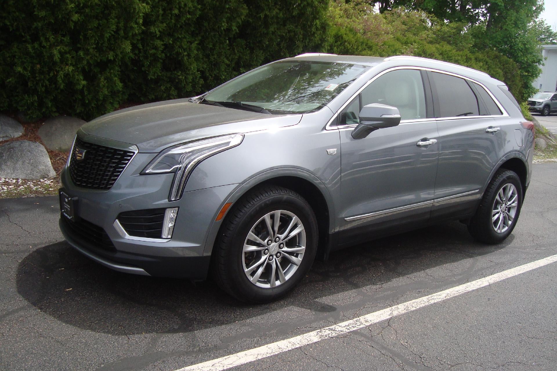 2021 Cadillac XT5 AWD Premium Luxury in Gray — front three-quarter view